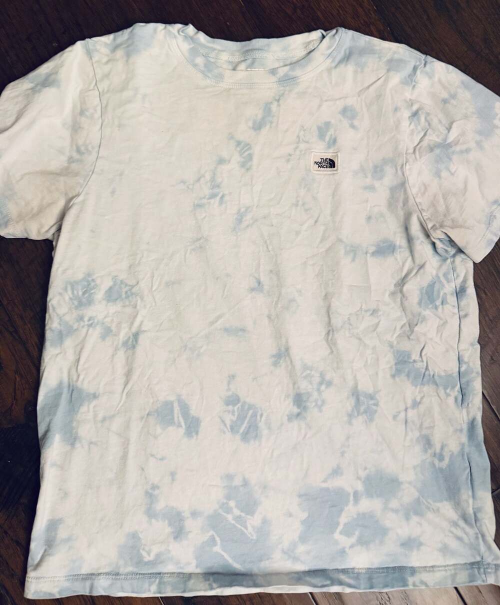 The North Face Women's Botanic Dye Short Sleeve T-Shirt in Cloud Blue Tie Dye